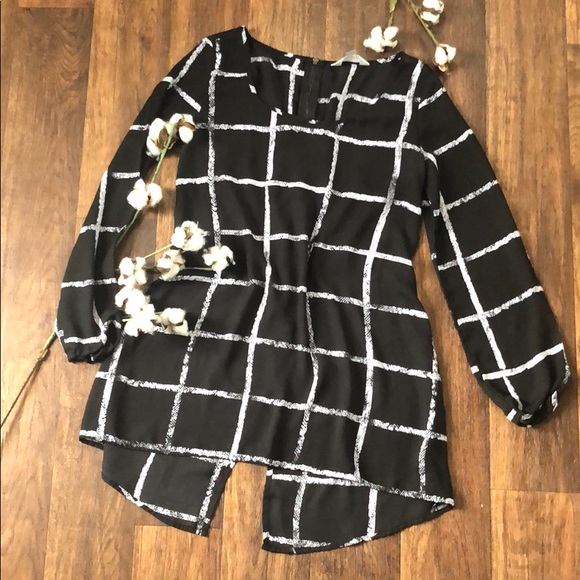 Decree Tops - DECREE Black and White checkered blouse
